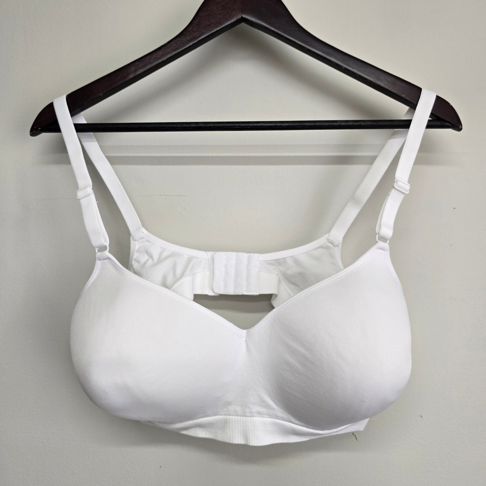 Fruit of the‎ Loom Seamless Wireless Lift Bra Womens 44B White Padded Comfort